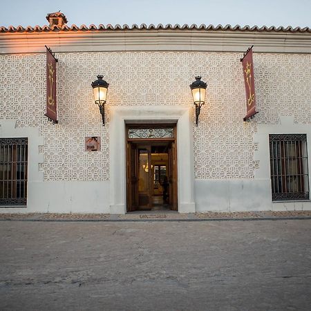 Posada Isabel De Castilla Мадригаль-де-лас-Альтас-Торрес Экстерьер фото