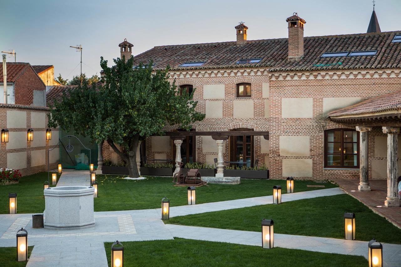 Posada Isabel De Castilla Мадригаль-де-лас-Альтас-Торрес Экстерьер фото