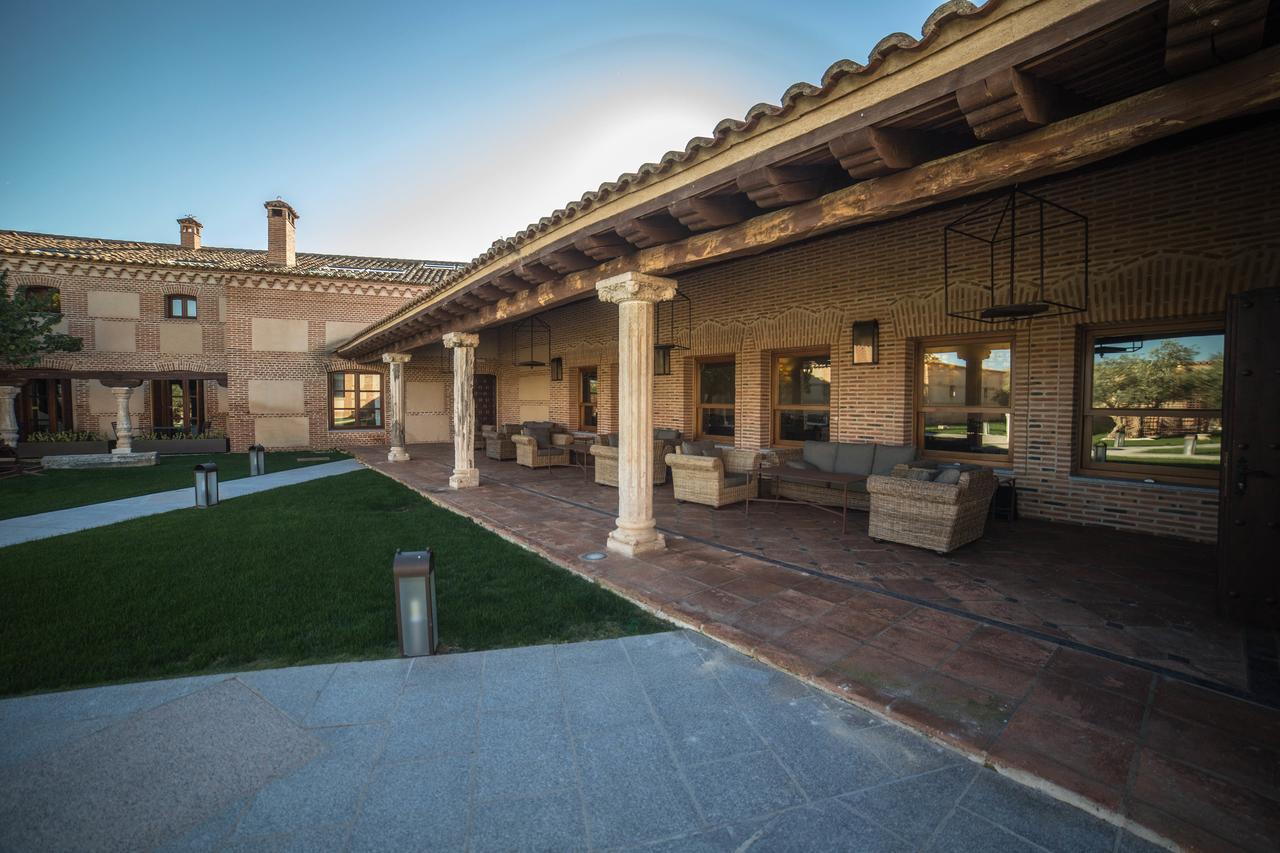 Posada Isabel De Castilla Мадригаль-де-лас-Альтас-Торрес Экстерьер фото